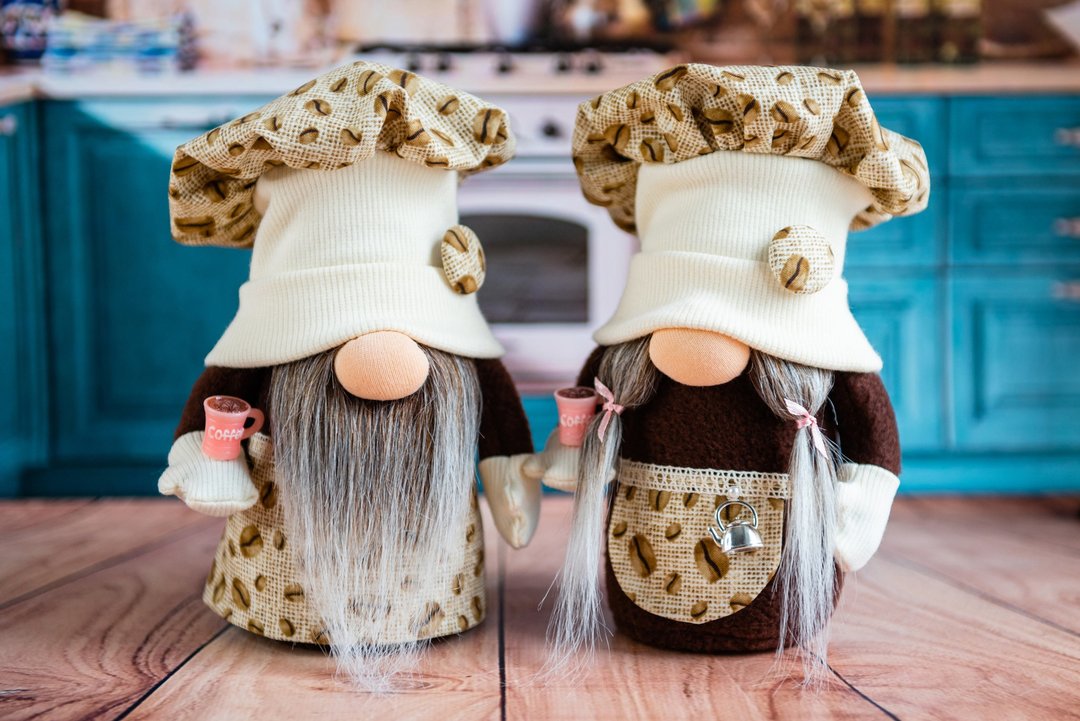 Gnome with coffee, mini coffee gnome, coffee shop decor - 玩偶/公仔 - 其他材质 多色