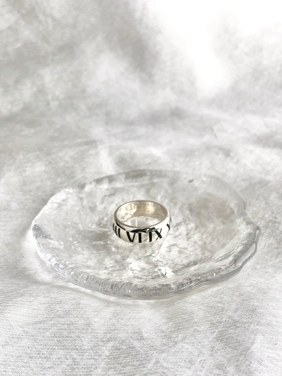 【VintageShop solo 日本直送中古包专卖店】Tiffany & Co. 经典 Atlas 戒指 银 925 复古 2mbnbf - 戒指 - 纯银 银色