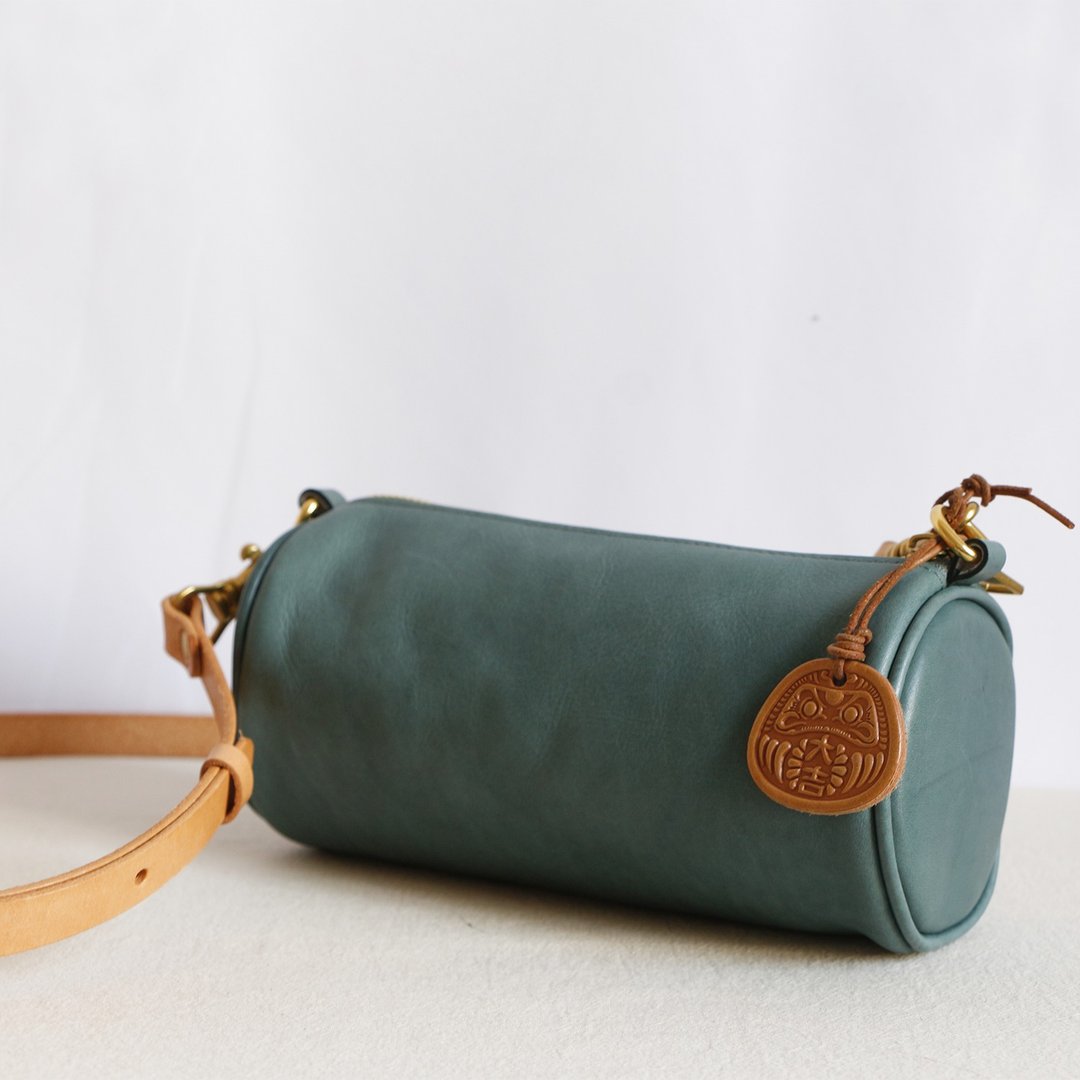 Cylindrical 2-Way PET Bottle Shoulder Bag Diagonal Hanging - 侧背包/斜挎包 - 真皮 多色