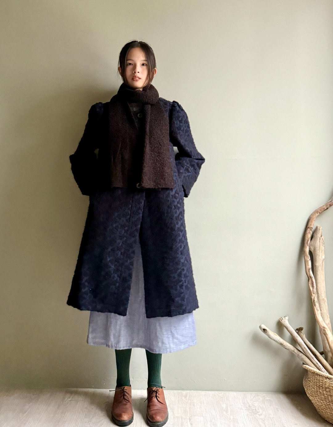 冬季情书/赫本风海军蓝立体缇花织纹毛料中长版外套/意大利毛料 - 女装休闲/机能外套 - 羊毛 