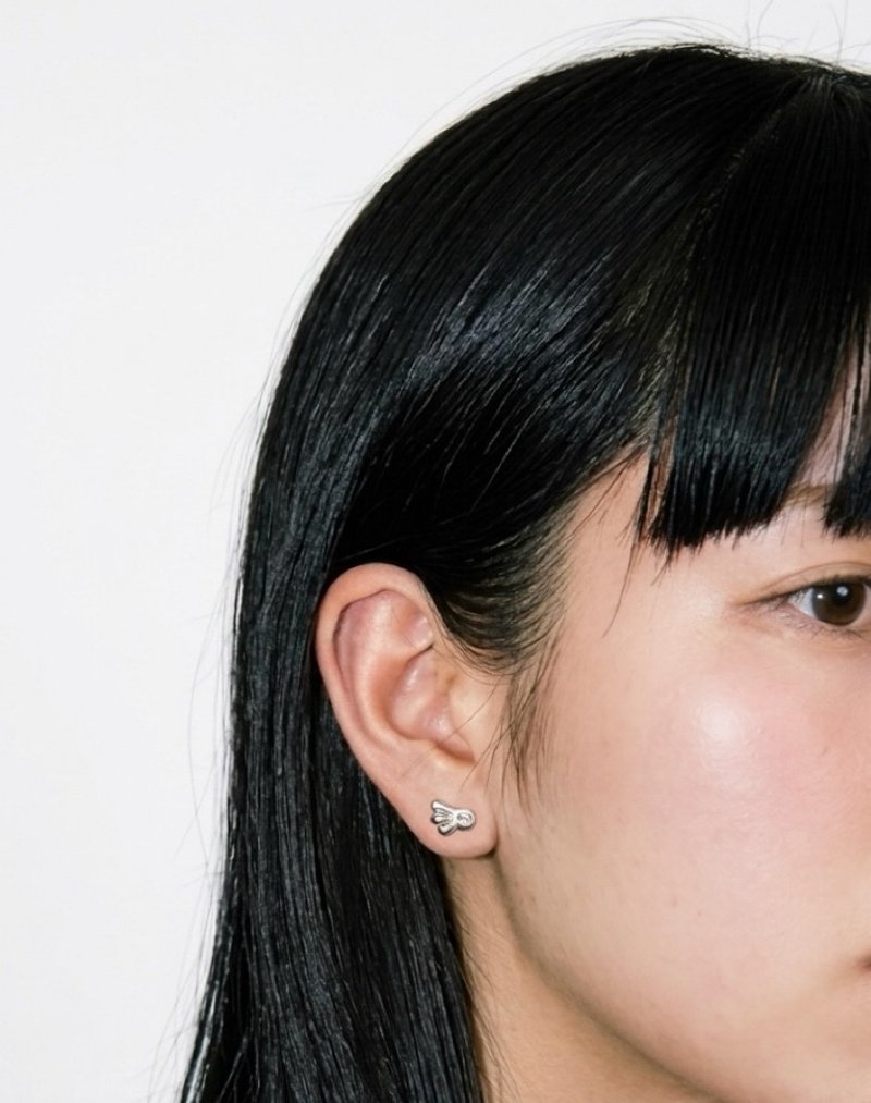 小翅膀耳环 - 耳环/耳夹 - 纯银 银色