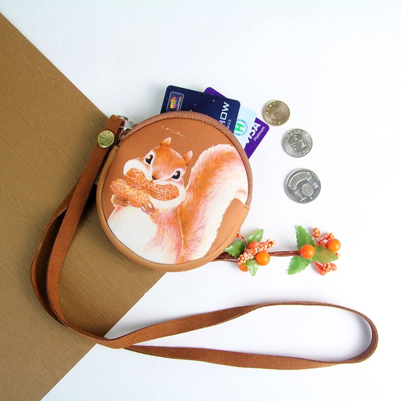 【交换礼物】i money 咖啡色 颈绳零钱包 手绘风-H10.松鼠 - 零钱包 - 防水材质 咖啡色