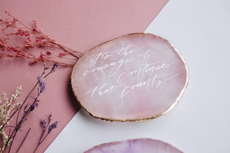 Voices of the River 婚礼手写英文书法水晶树脂石 - 摆饰 - 树脂 粉红色