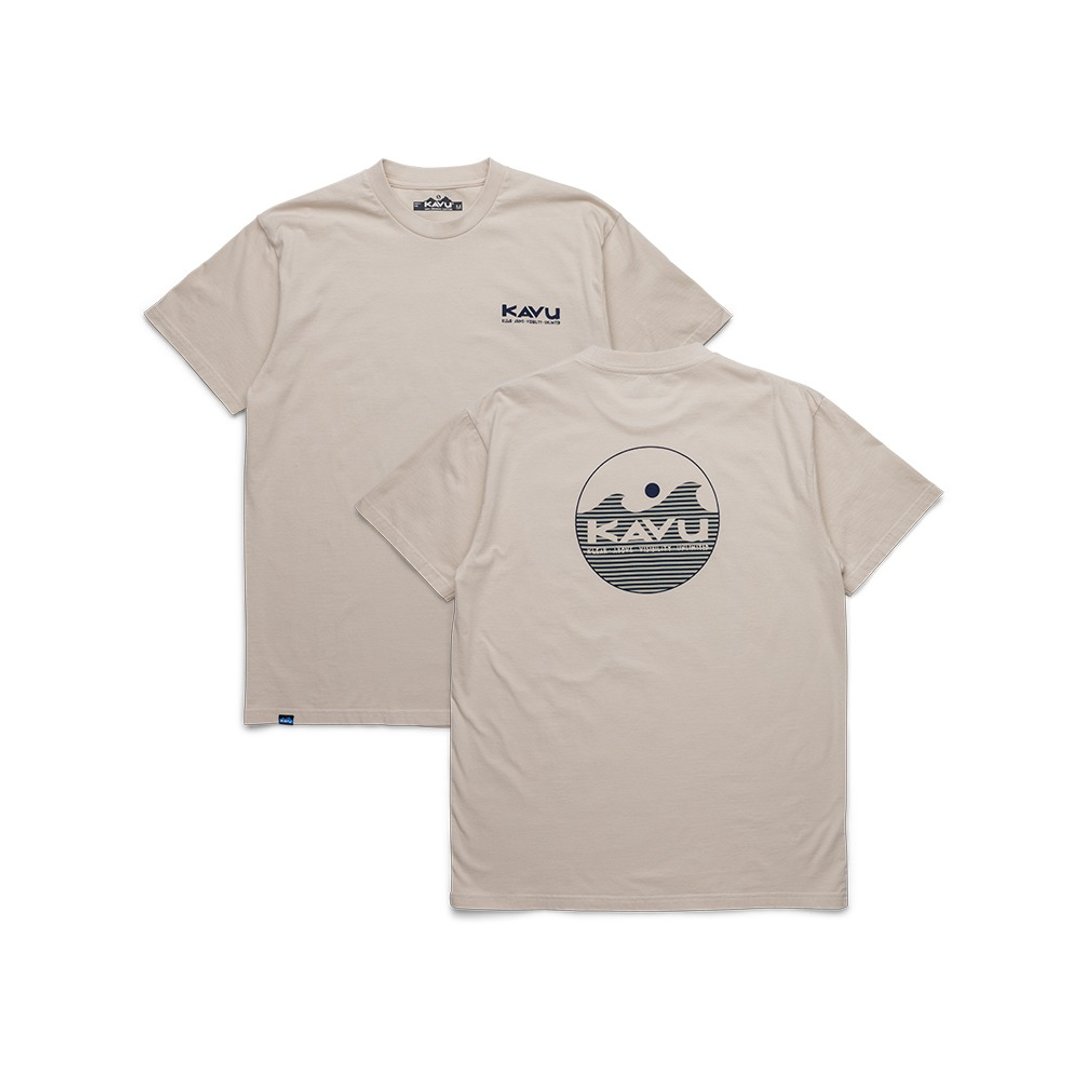 【KAVU】Waves 经典 Logo 有机棉短袖 T 恤 男款 月光 #8140 - 男装上衣/T 恤 - 棉．麻 卡其色