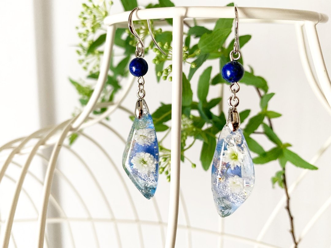 [December birthstone] Lucky Stone lapis lazuli, deep love, Nigella and happiness, haze grass Clip-On/ earrings - 耳环/耳夹 - 半宝石 蓝色