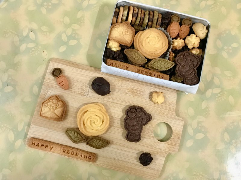 【可刻字&定制】情人熊铁盒手工饼干 - 手工饼干 - 其他材质 