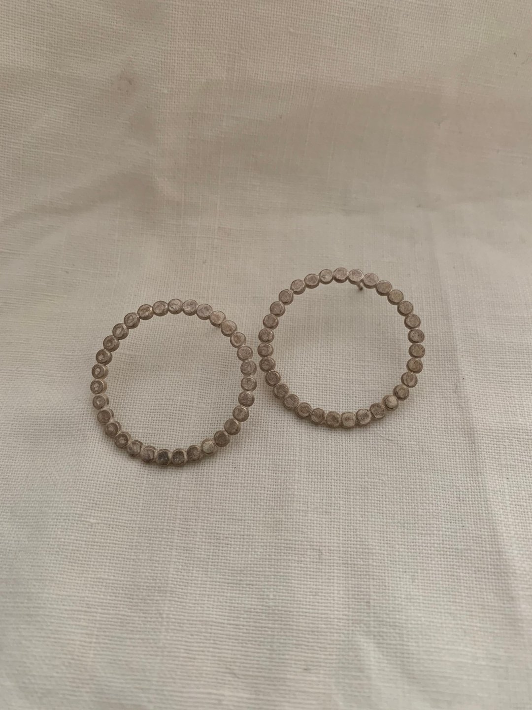 Christmas wreath-like earrings - 耳环/耳夹 - 银 银色