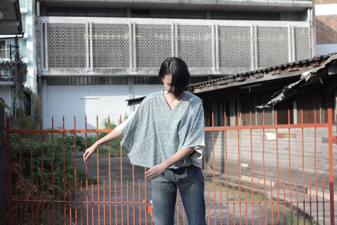 Twotone Mudmee Poncho - 女装休闲/机能外套 - 棉 蓝色