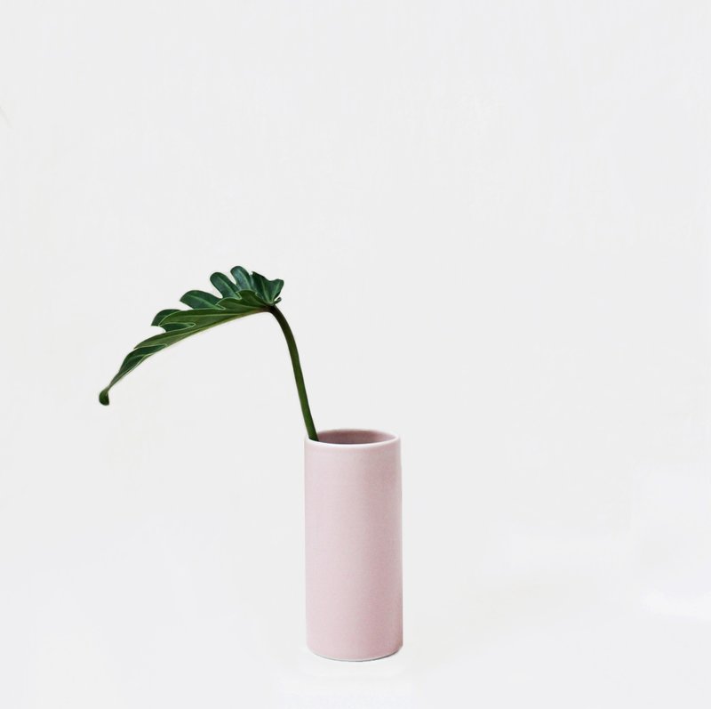 简约北欧风花器－Straight Cylinder S (嫩粉色) - 花瓶/陶器 - 瓷 粉红色