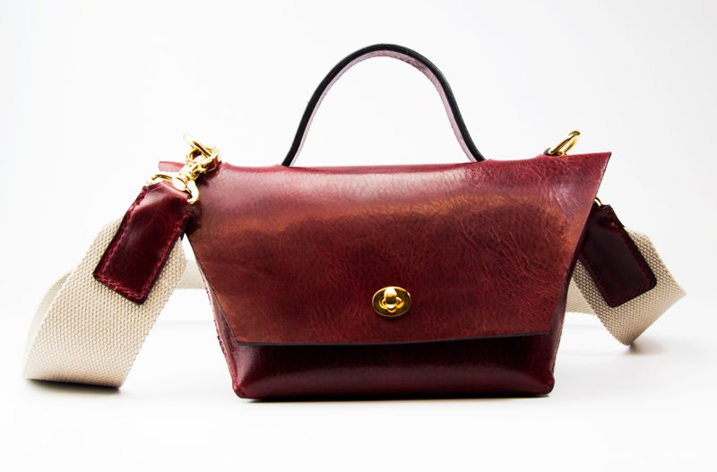 设计师原创设计酒红色手工真皮小侧包 - 侧背包/斜挎包 - 真皮 红色