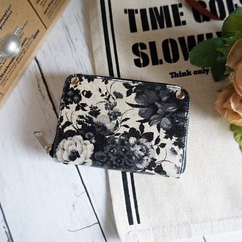 Adult compact purse of elegant rose pattern - 零钱包 - 防水材质 黑色