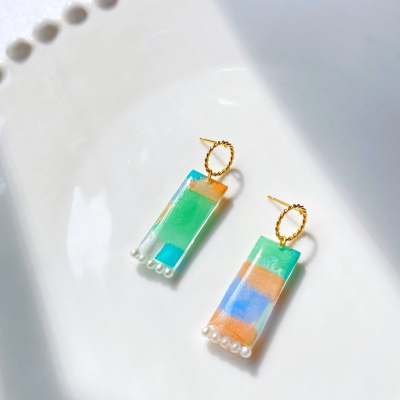 河滨公园-缤纷落叶针式/夹式耳环 - 耳环/耳夹 - 树脂 透明