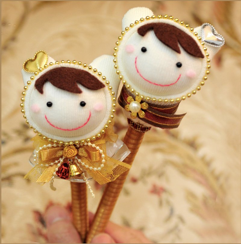 【五倍券优惠】婚宴签名笔 纯手工精致袜娃娃对笔-Q比兔金色永恒 - 玩偶/公仔 - 其他材质 粉红色