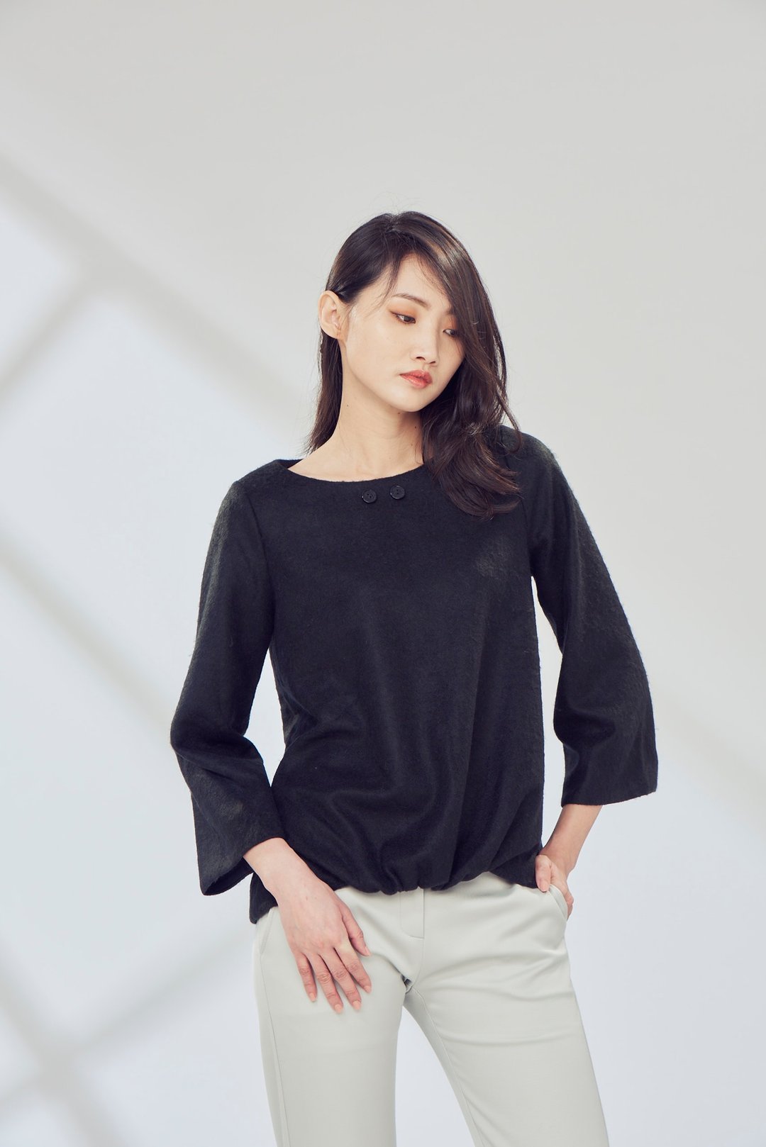 黑毛料扣子上衣 - 女装上衣 - 羊毛 黑色