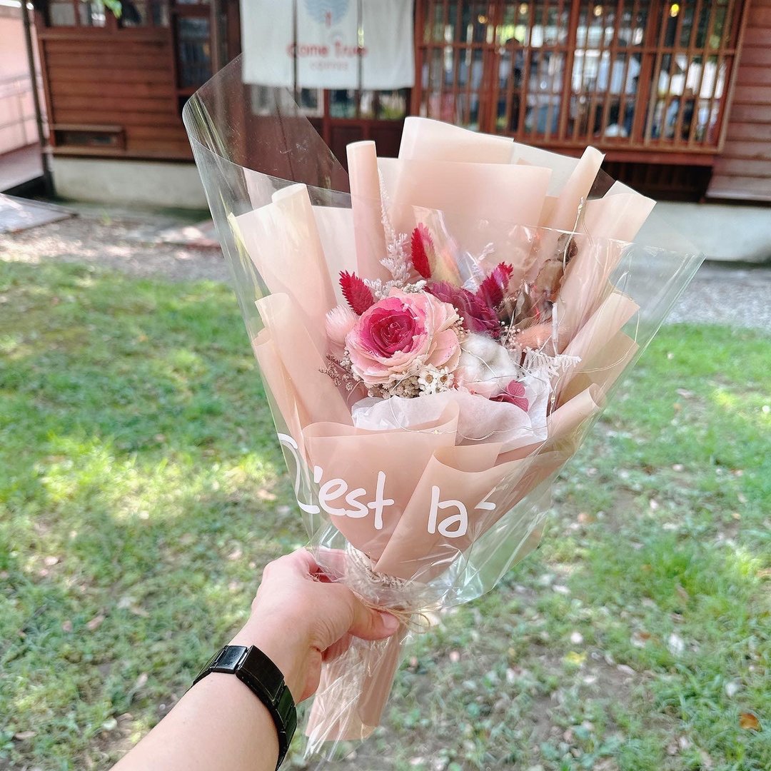 浪漫花园 干燥花 干燥花束 不凋花 花礼 毕业礼物 毕业花束 - 摆饰 - 植物．花 红色