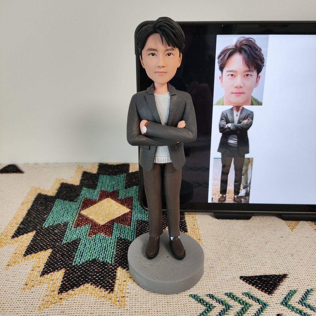 客制化人物公仔 人偶 3D人像画 似颜绘 肖像 定制 老板 纪念 礼物 - 玩偶/公仔 - 粘土 多色