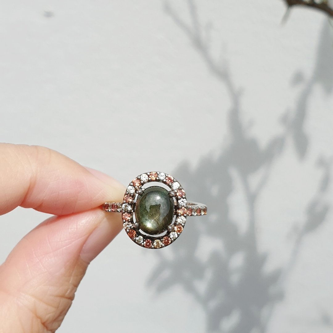 Black star sapphire ring set with light yellow sapphire and orange sapphire. - 戒指 - 宝石 多色
