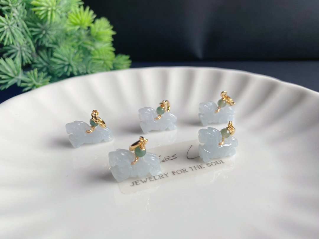 天然缅甸玉翡翠 马 事业顺利 马上发财 随意扣 滴溜 礼物 - 吊饰 - 玉石 绿色