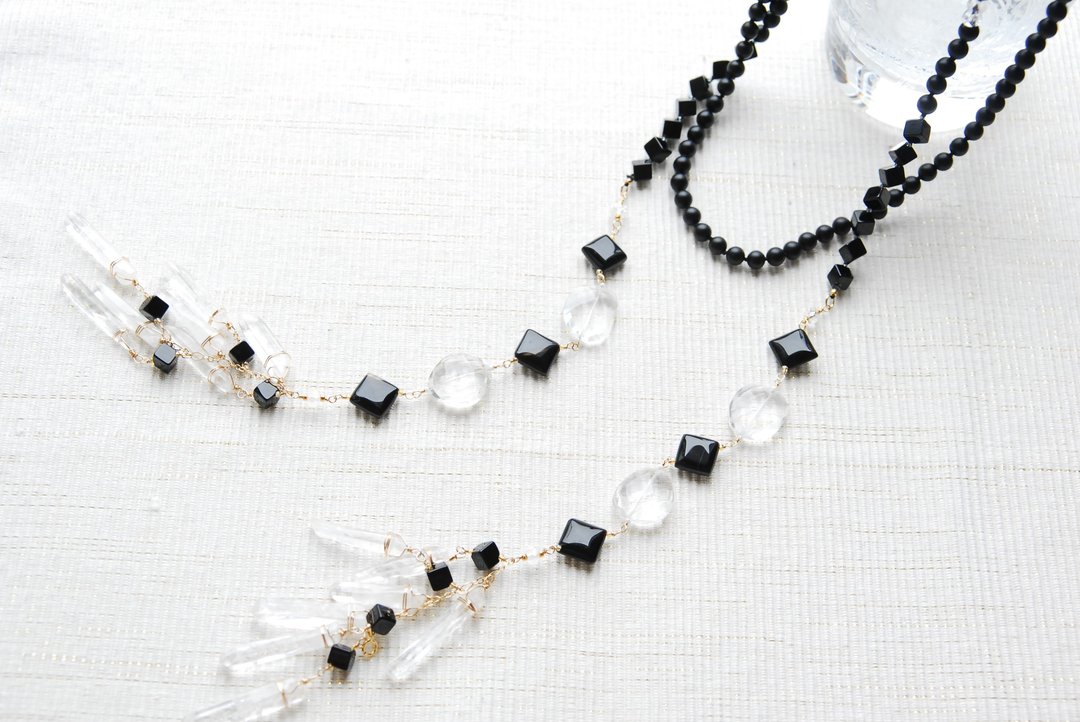 It can also be a monotone lariette long necklace of onyx and crystal 14kgf - 长链 - 水晶 黑色