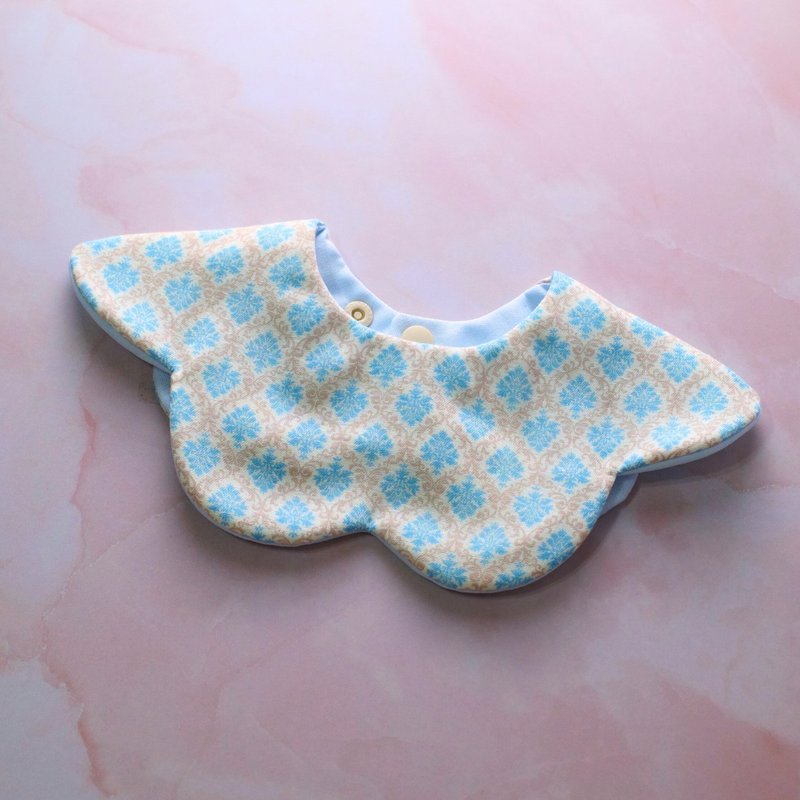 现货 - 八重纱多拿滋围兜 口水巾 - 淡蓝花砖 (双面可用) - 围嘴/口水巾 - 棉．麻 蓝色