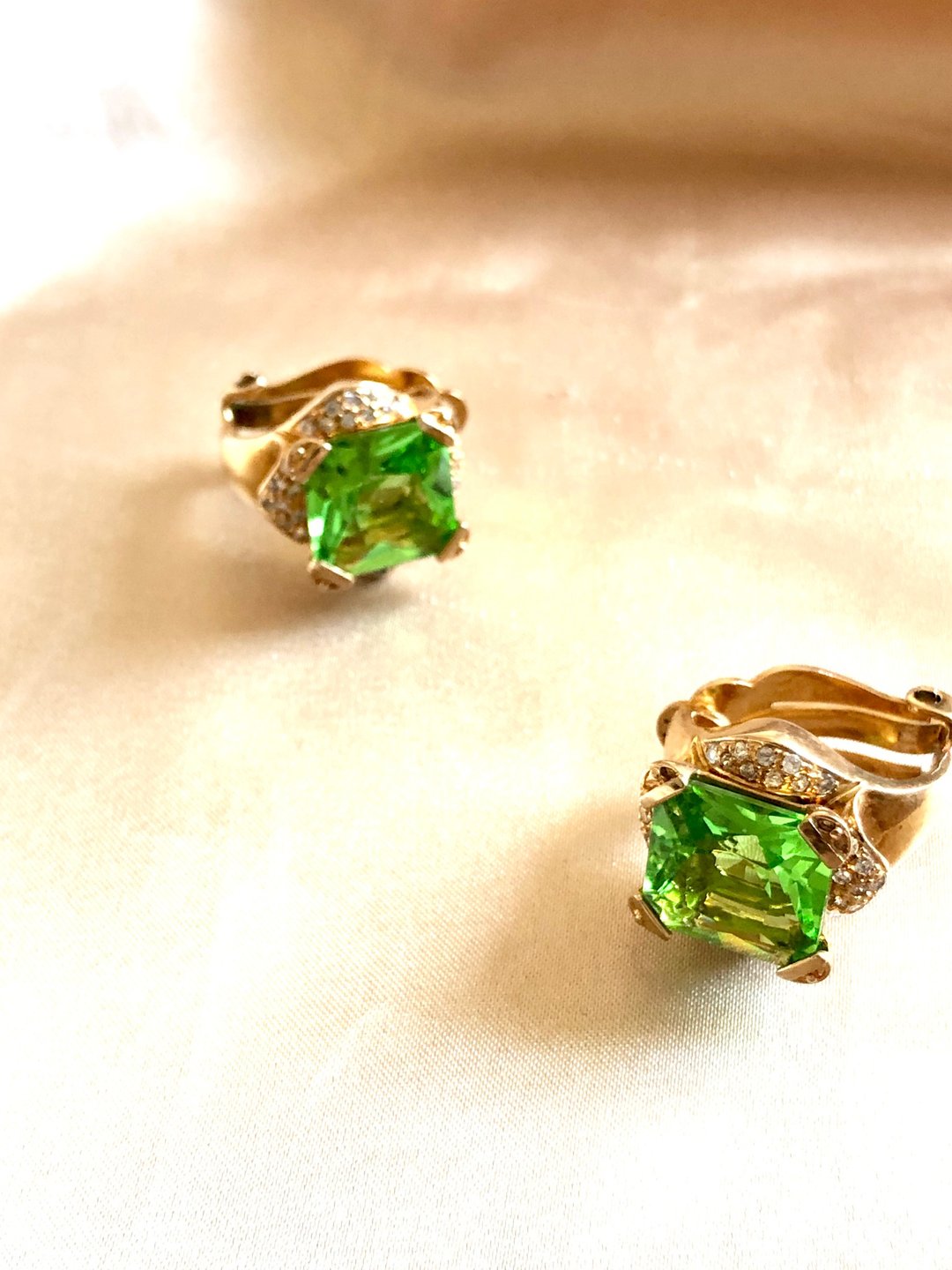 Vintage Square Green Step Cut Crystal Gold Earrings - 耳环/耳夹 - 贵金属 绿色