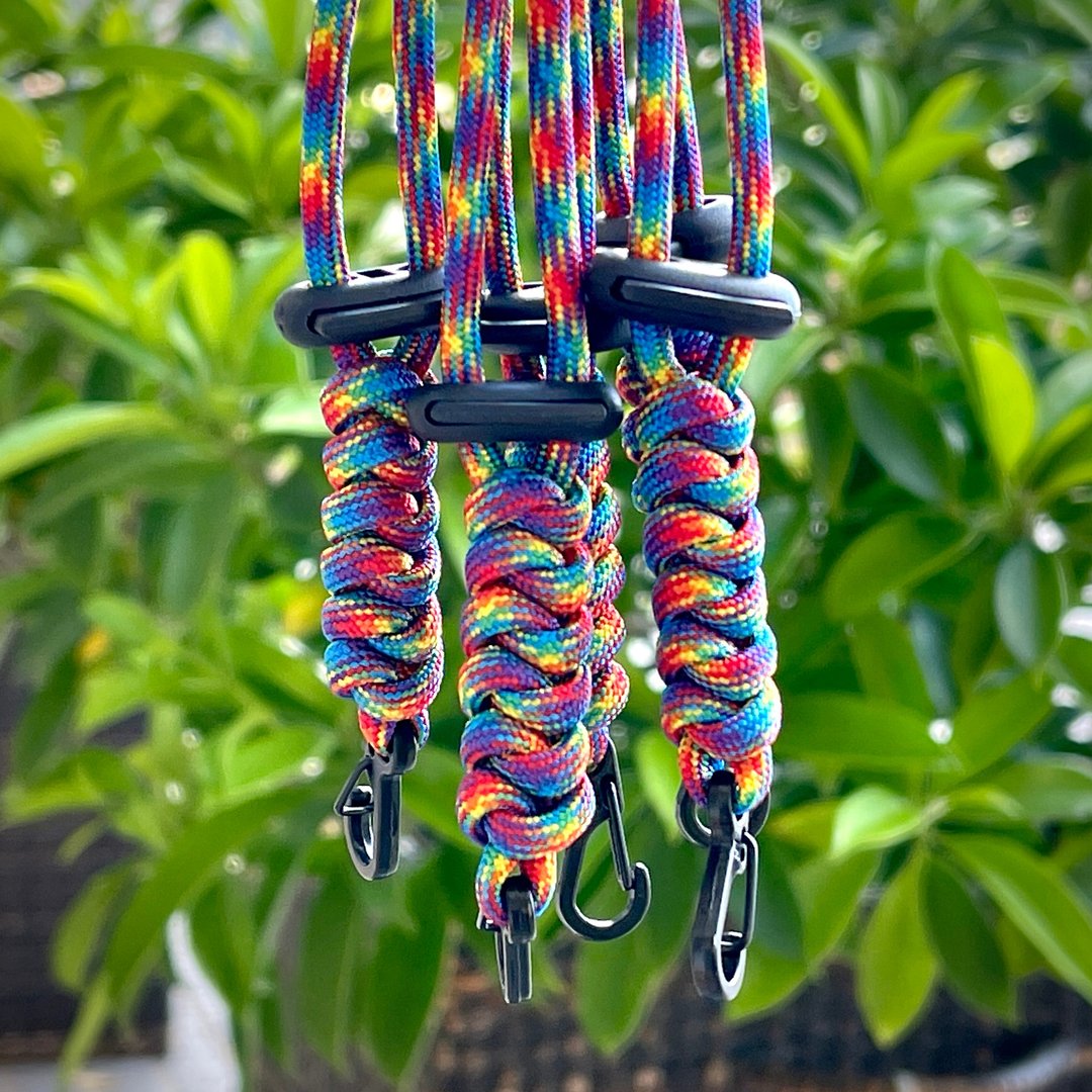 手织彩虹绳结吊绳LGBT+ - 挂绳/吊绳 - 聚酯纤维 多色
