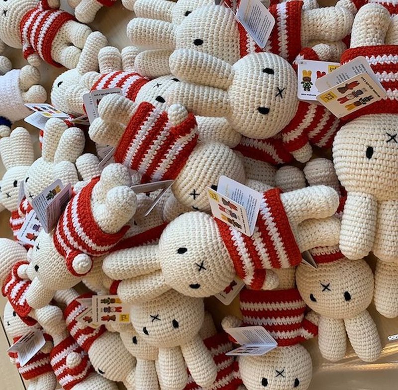 荷兰Miffy米飞兔【miffy红白条纹洋装】手工钩针纯棉娃娃疗愈玩偶 - 玩偶/公仔 - 棉 红色