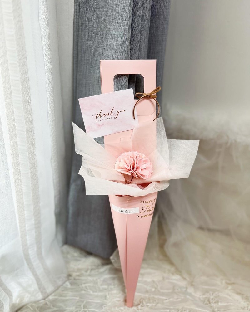 现货48hr出货   附赠精美卡片 温馨康乃馨花束/母亲节礼物/扩香 - 干燥花/捧花 - 植物．花 