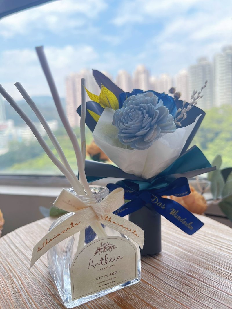 【香港花艺工作室】索拉花扩香瓶礼盒 - 月白森语 (蓝色花束) - 香薰/精油/线香 - 植物．花 粉红色