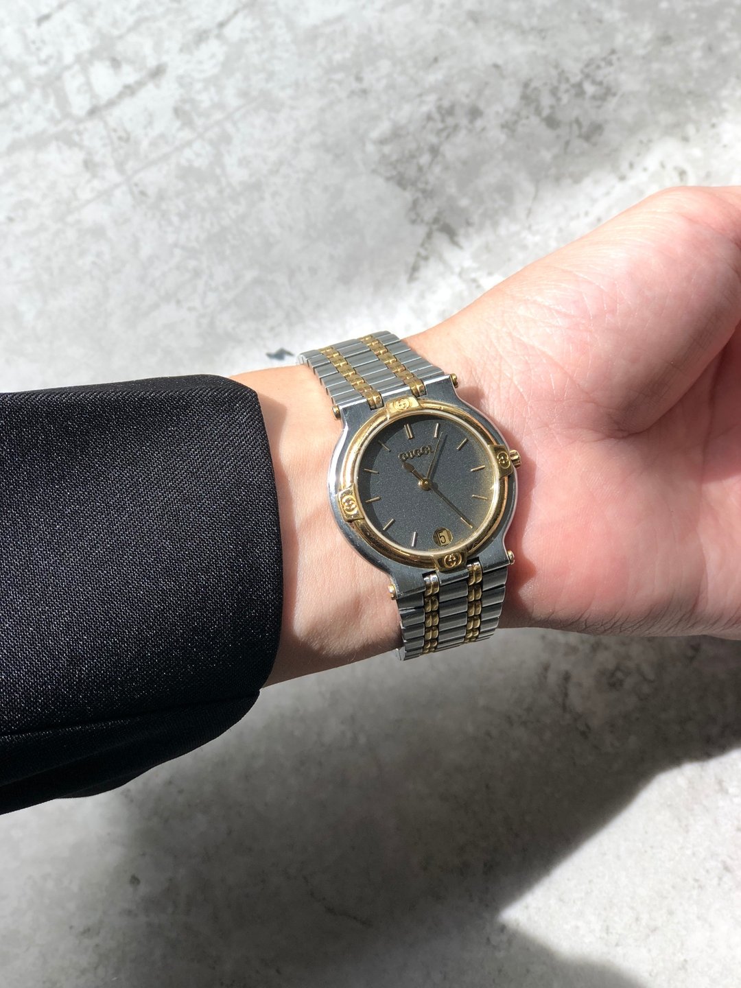 【 VintageShop solo 日本直送中古包专卖店 】GUCCI 古驰 腕表 银色 金色 不锈钢 9000M vintage 古董 xs8zww - 女表 - 不锈钢 银色