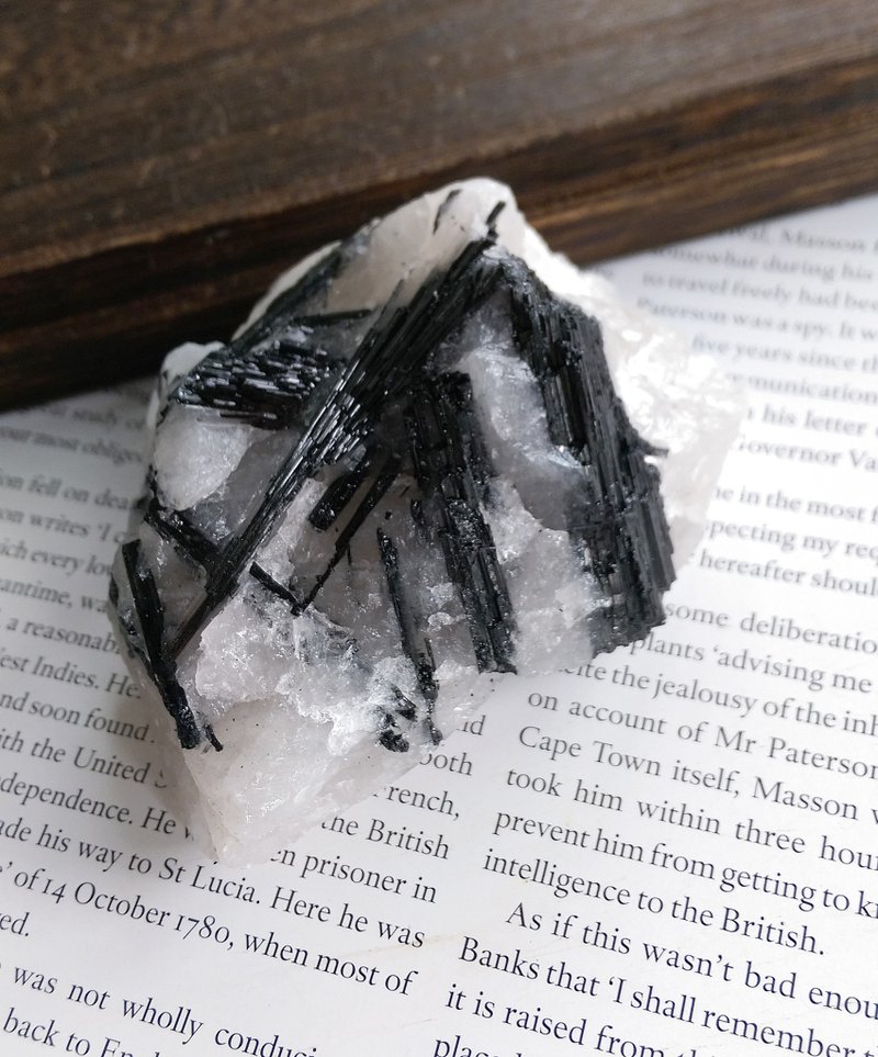 Tourmaline 马达加斯加 电气石 黑碧玺 石英共生 天然矿石 原矿 - 摆饰 - 其他材质 