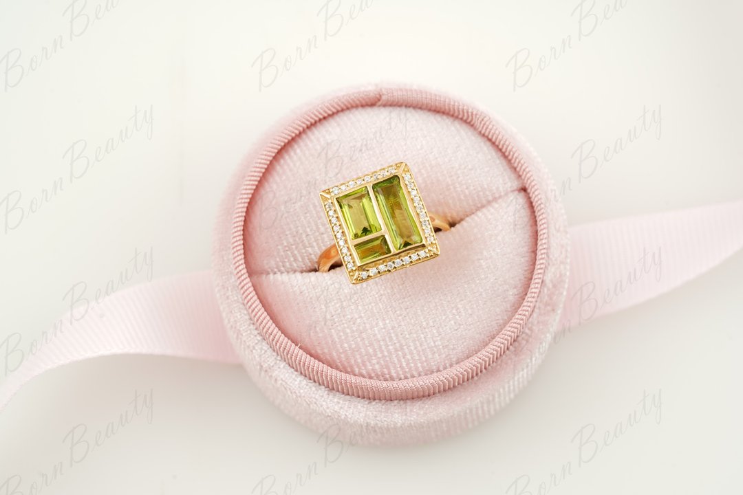 Natural Peridot And Moissanite Engagement Ring, August Birth - 戒指 - 宝石 