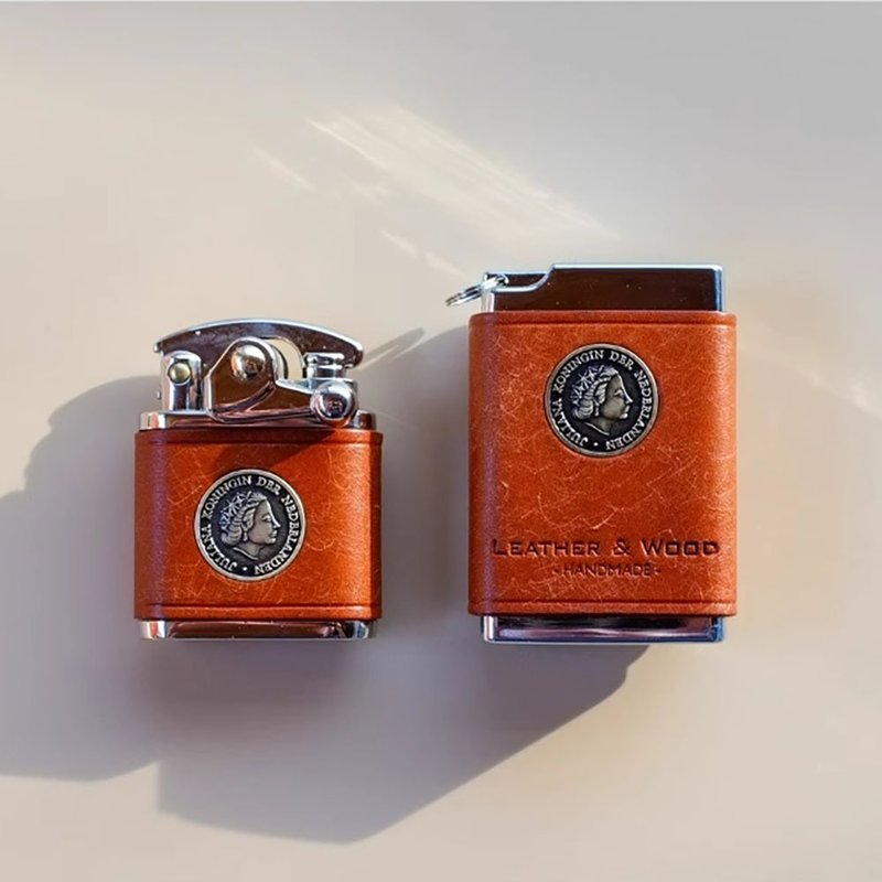 一皮一木 便携式烟灰缸户外迷你铝带盖ins风手工真皮烟灰盒 - 收纳用品 - 其他材质 多色