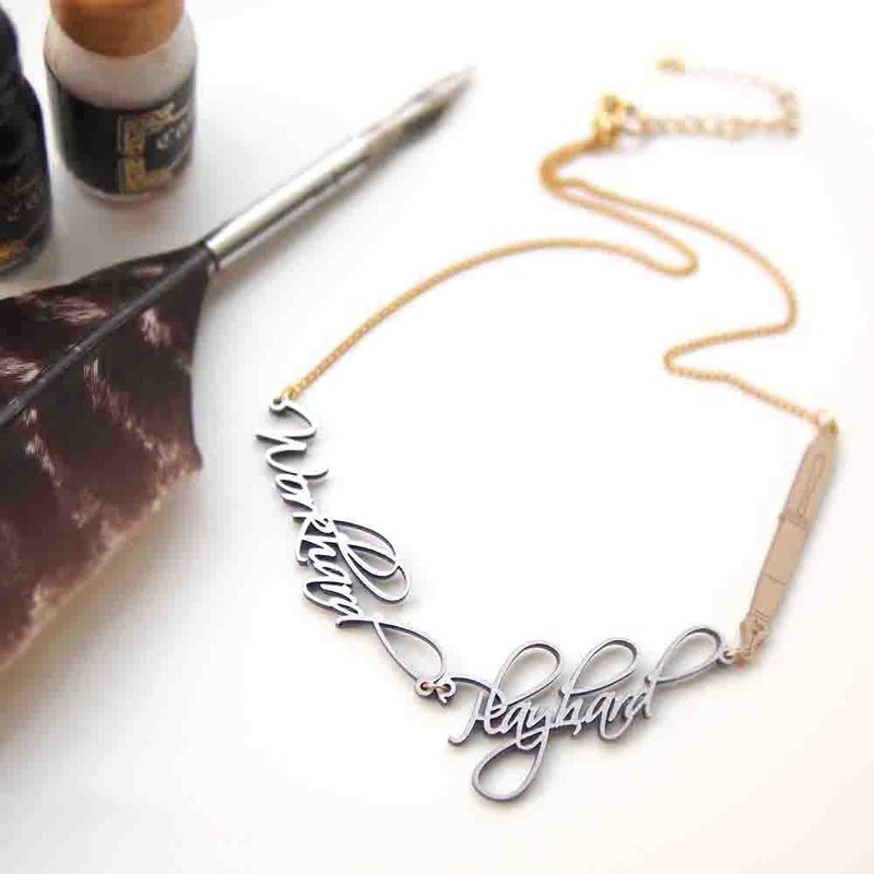 Customise Calligraphy Necklace 定制西洋书法字颈链 - 颈链 - 压克力 金色