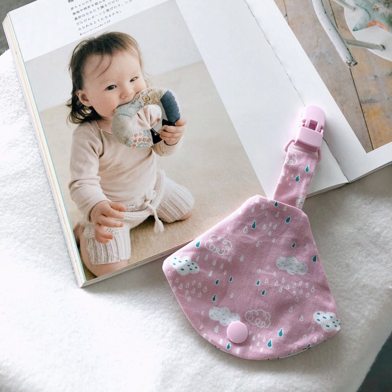 粉红甜雨 手工奶嘴链+奶嘴防尘收纳套 - 围嘴/口水巾 - 棉．麻 
