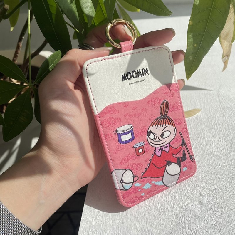 【Pinkoi x Moomin】圣诞送礼 悠游卡套 小美日系插画 办公证 - 证件套/卡套 - 塑料 多色