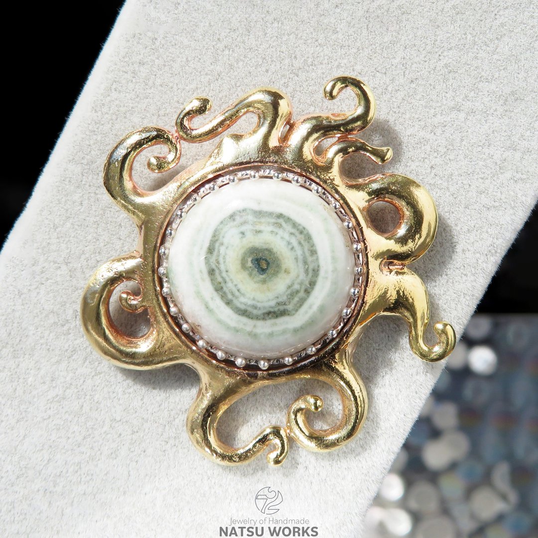 太阳石 眼球造型胸针 / Solar Quartz Eye Ball Brooch - 胸针 - 宝石 金色