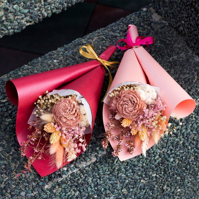 【粉色佳人】毕业花束/干燥花束/粉色/情人节/生日礼物 - 干燥花/捧花 - 植物．花 粉红色