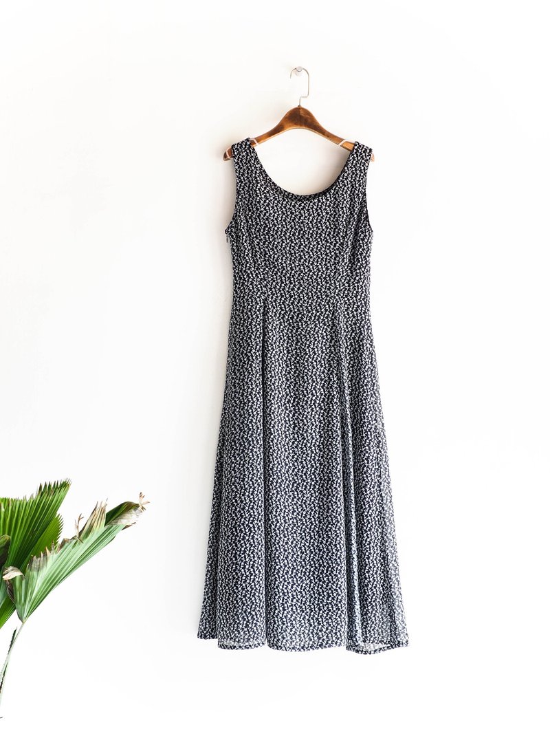 河水山 - 奈良青春日和凉凉手袖少女 古董连身丝质长裙 overalls oversize vintage dress - 洋装/连衣裙 - 丝．绢 黑色