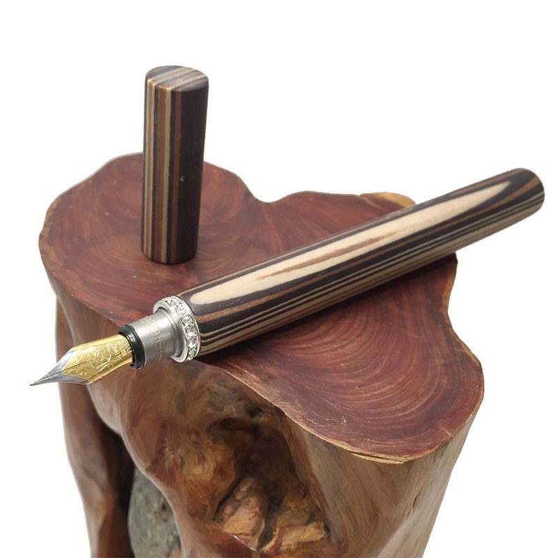 【DT&CREATION】天圆地方原木三角钢笔 - 水晶版 - 欧洲檀木 - 钢笔 - 木头 