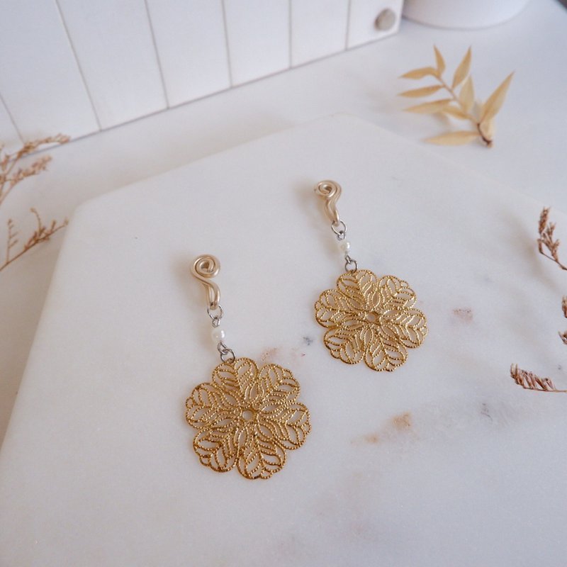 经典大花片 无痛耳夹 / gloden - 耳环/耳夹 - 其他金属 金色