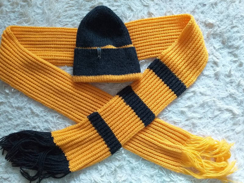 黄色手工编织帽子 - 帽子 - 羊毛 灰色