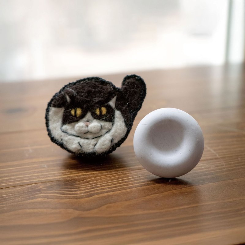 【好好生活】车用夹式扩香石-奔驰猫 - 香薰/精油/线香 - 其他材质 黑色