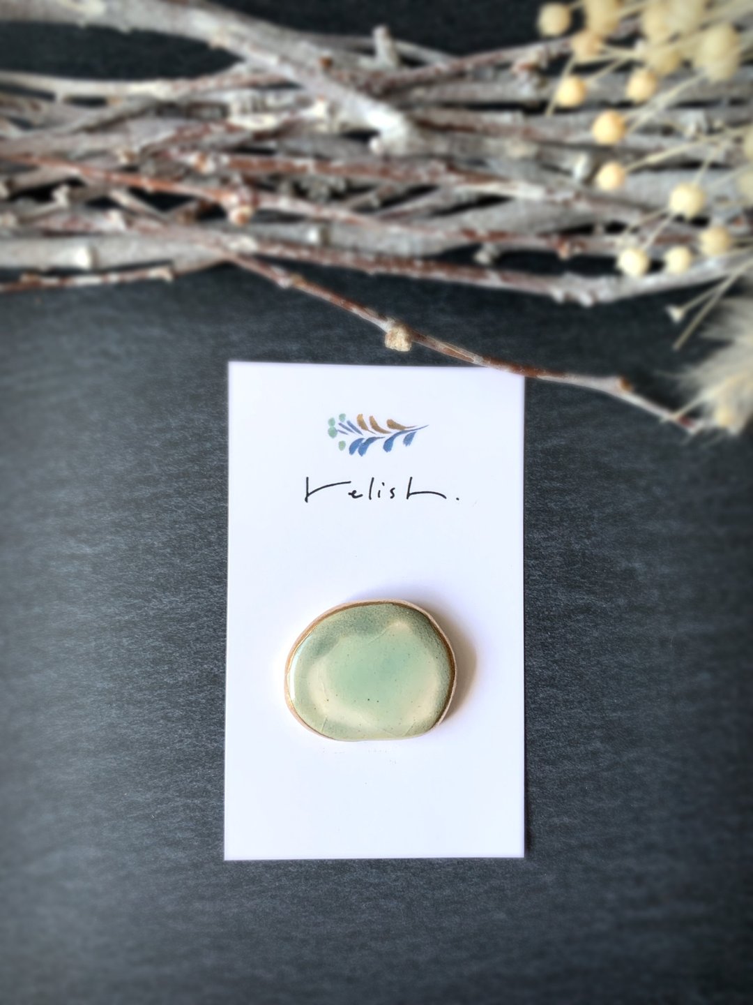 圆形 やちむん风 金继（Kintsugi） 线条 陶器 马尾夹 发圈 (棕 黑 米白) 胸针 金色 金 蓝绿色 绿色 发饰 - 发饰 - 陶 绿色