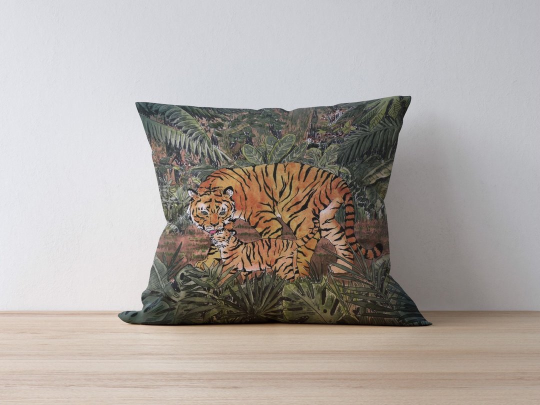 栖仙 SECLUSION OF SAGE / 小岛抱枕－老虎 Tiger mama - 枕头/抱枕 - 聚酯纤维 多色