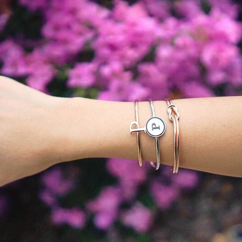 alphabet set bangles - 手链/手环 - 其他金属 多色