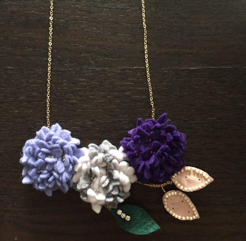 [ Bluesy Mod ] --- Hydrangea necklace . 绣球花项链 ( BBT9) - 项链 - 其他材质 