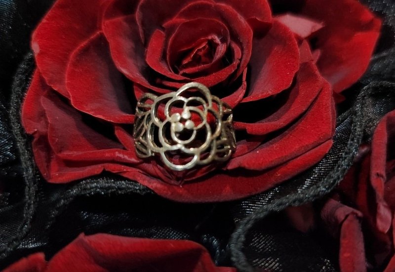 S925纯银优雅花朵戒【毕业礼物】圣诞礼盒 - 戒指 - 纯银 银色