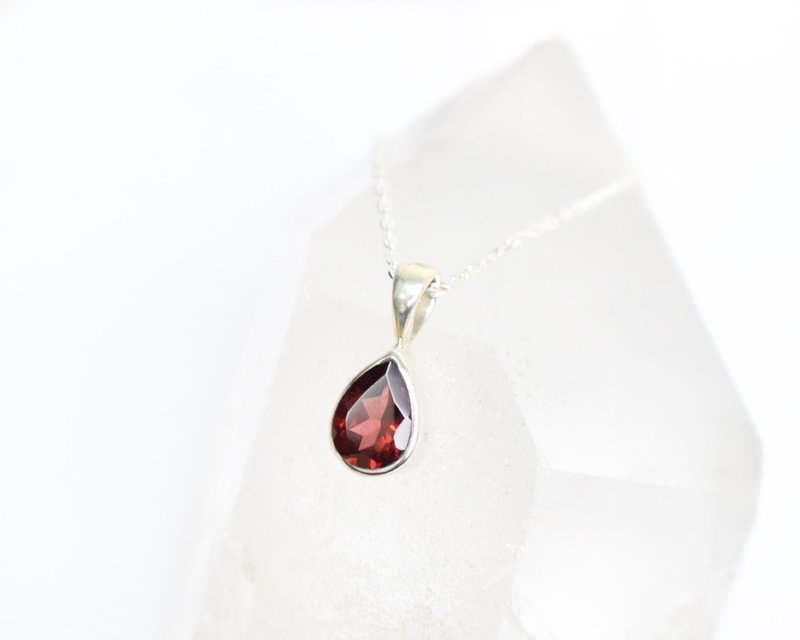 Deep red garnet Silver necklace - 项链 - 纯银 红色