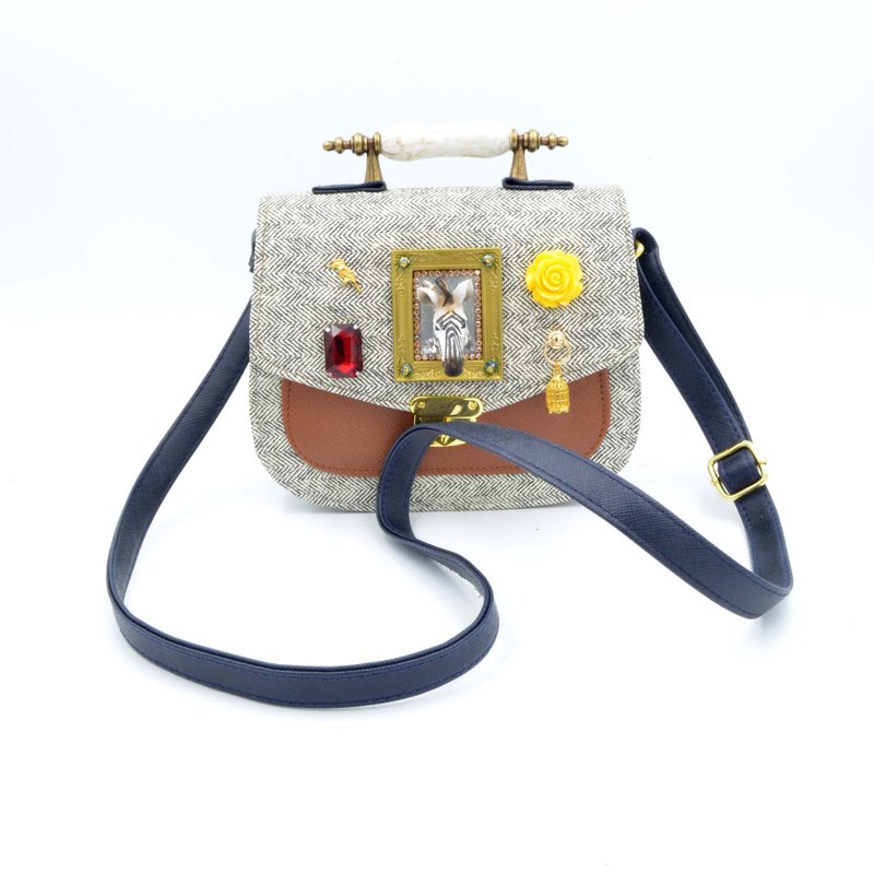 TIMBEE LO 订制 灰色花纹盒子手袋 镶立体班马头相框古堡造型装饰 - 侧背包/斜挎包 - 其他人造纤维 灰色